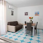D'irene Apartment *